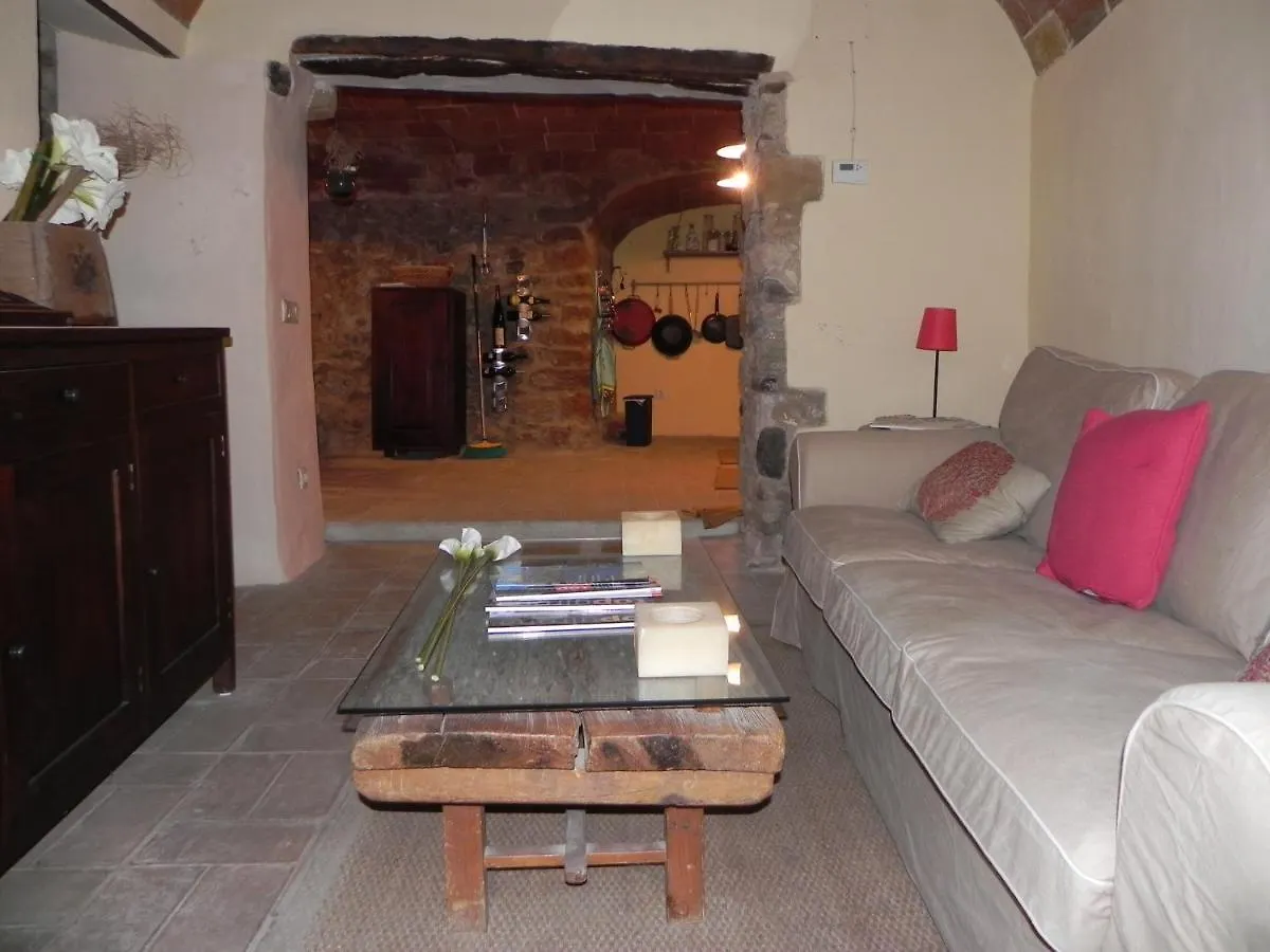 BAIX EMPORDÀ. Increíble casa en pueblo medieval Cruïlles