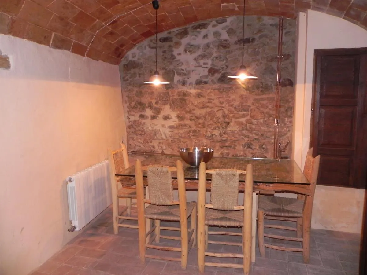 BAIX EMPORDÀ. Increíble casa en pueblo medieval Cruïlles Espanha